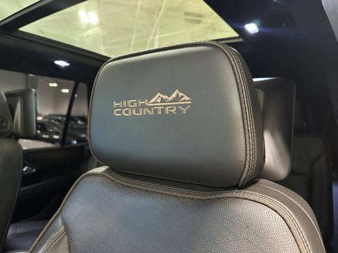 Used 2021 Chevrolet Tahoe High Country w/ Premium Package AWD/4WD image 14