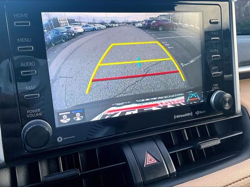 Used 2021 Toyota RAV4 XLE image 20