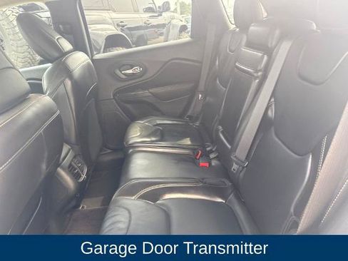 Used 2017 Jeep Cherokee Limited FWD image 25