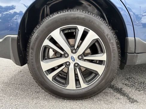 Used 2019 Subaru Outback 3.6R Limited w/ Popular Package #2 AWD/4WD image 17
