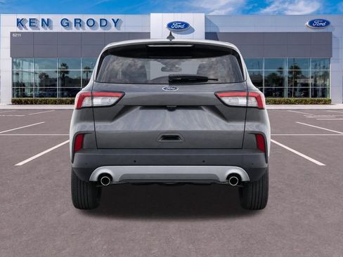 Used 2022 Ford Escape SE w/ Convenience Package FWD image 5