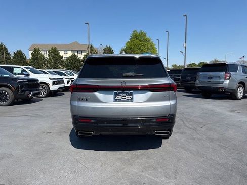Used 2025 Buick Enclave Sport Touring FWD image 4
