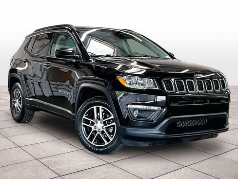 Used 2019 Jeep Compass Latitude w/ Popular Equipment Group image 2