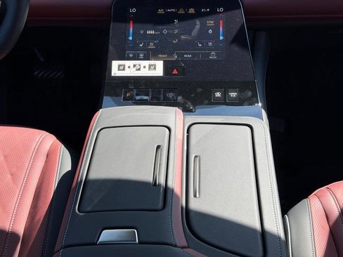 New 2026 INFINITI QX80 Autograph w/ Premium Cargo Package image 9