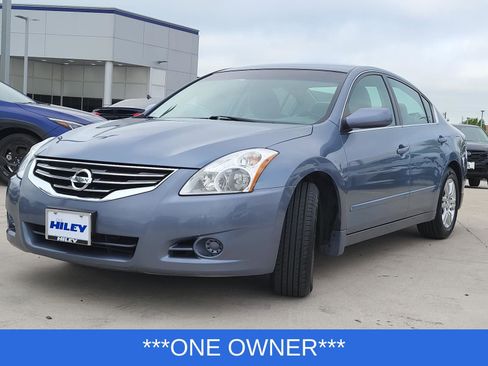 Used 2012 Nissan Altima 2.5 S w/ Convenience Pkg FWD image 2