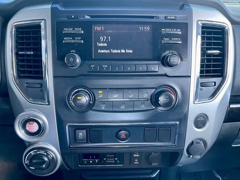 Used 2017 Nissan Titan SV image 35