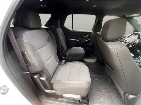 Used 2023 Chevrolet Traverse LT FWD image 28