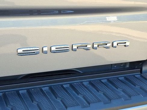 Used 2023 GMC Sierra 1500 Denali w/ Denali Reserve Package AWD/4WD image 26