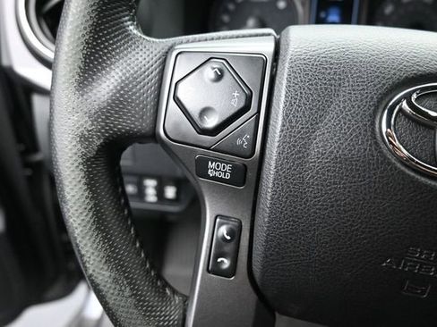 Used 2021 Toyota Tacoma TRD Off-Road AWD/4WD image 13