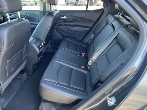 Used 2018 Chevrolet Equinox Premier image 32