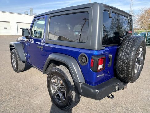 Used 2018 Jeep Wrangler Sport image 3