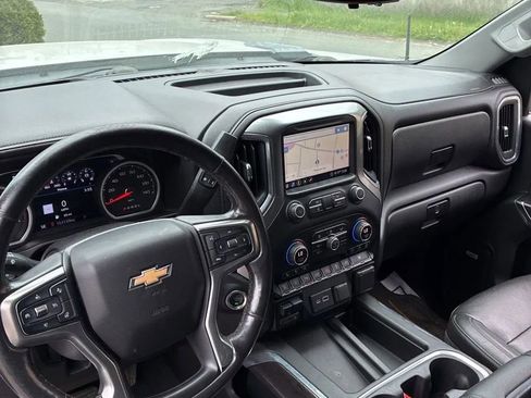 Used 2020 Chevrolet Silverado 2500 LTZ w/ LTZ Premium Package RWD image 16