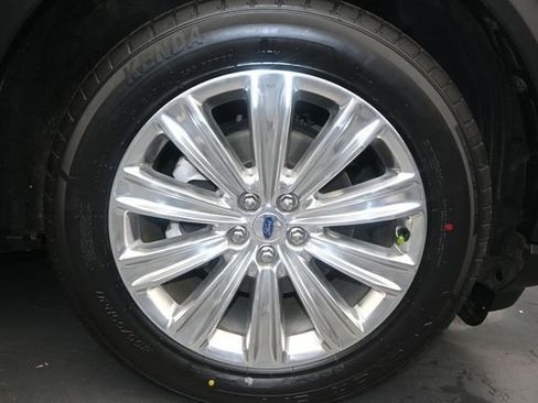Used 2022 Ford Explorer Limited w/ Equipment Group 301A RWD image 19