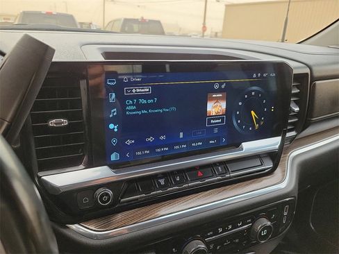 Used 2024 Chevrolet Silverado 2500 LT w/ Convenience Package image 21