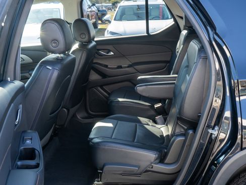 Used 2019 Chevrolet Traverse LT image 19