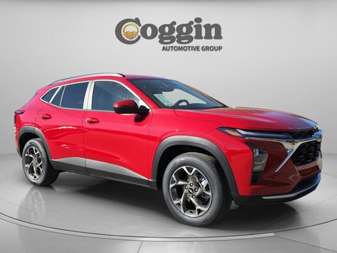 New 2026 Chevrolet Trax LT w/ Driver Confidence Package image 7