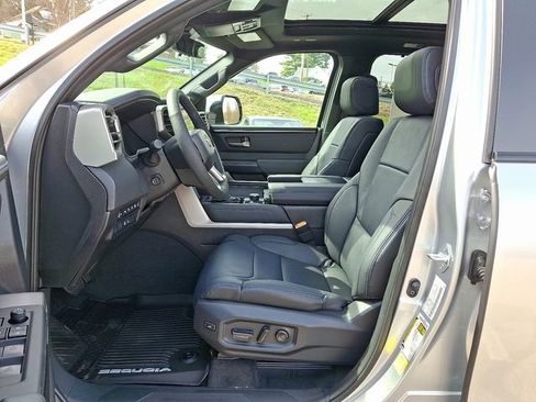 Used 2026 Toyota Sequoia Platinum AWD/4WD image 13