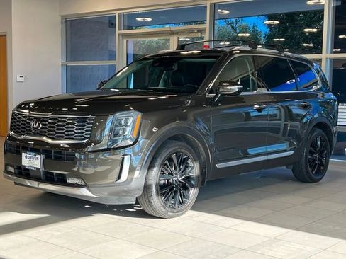 Used 2020 Kia Telluride SX w/ SX Prestige Package image 4