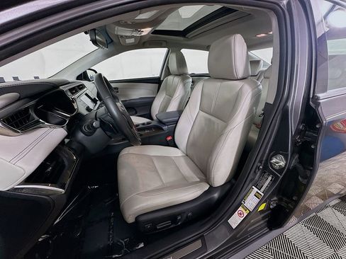 Used 2013 Toyota Avalon Limited image 25