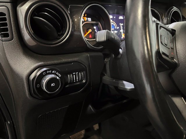 Used 2019 Jeep Wrangler Unlimited Sport w/ Technology Group AWD/4WD image 15