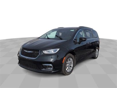 Used 2021 Chrysler Pacifica Touring