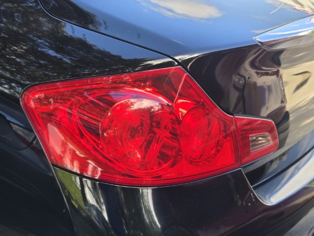 Used 2013 INFINITI G37 x Sedan w/ Premium Pkg AWD/4WD image 8