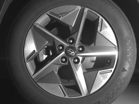 Used 2025 Hyundai Tucson SEL FWD image 19
