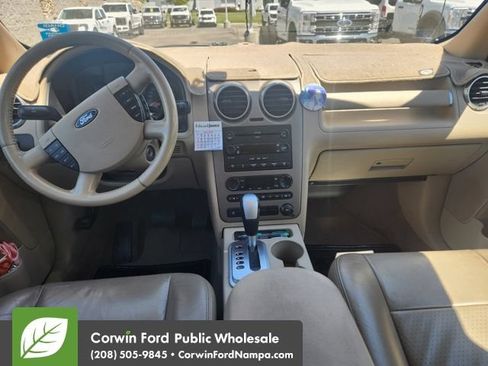 Used 2005 Ford Freestyle SEL AWD/4WD image 10
