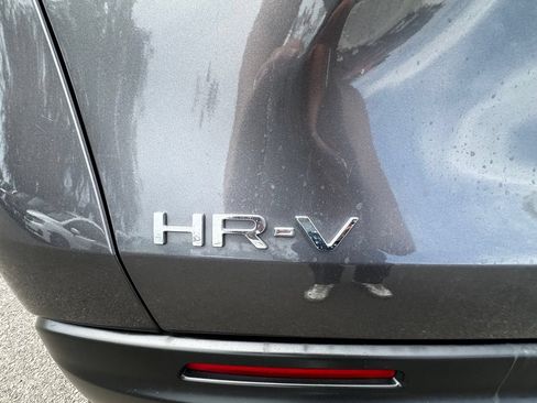 Used 2024 Honda HR-V LX image 9