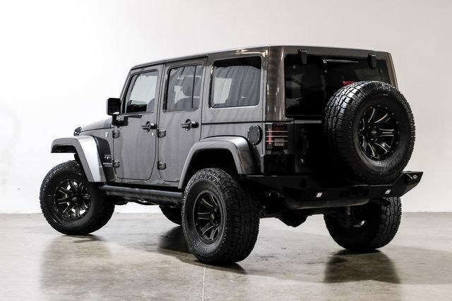 Used 2016 Jeep Wrangler Unlimited Sahara w/ Dual Top Group AWD/4WD image 12