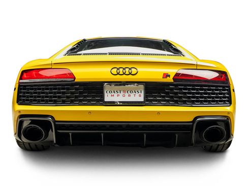 Used 2021 Audi R8 V10 w/ Premium Package image 16