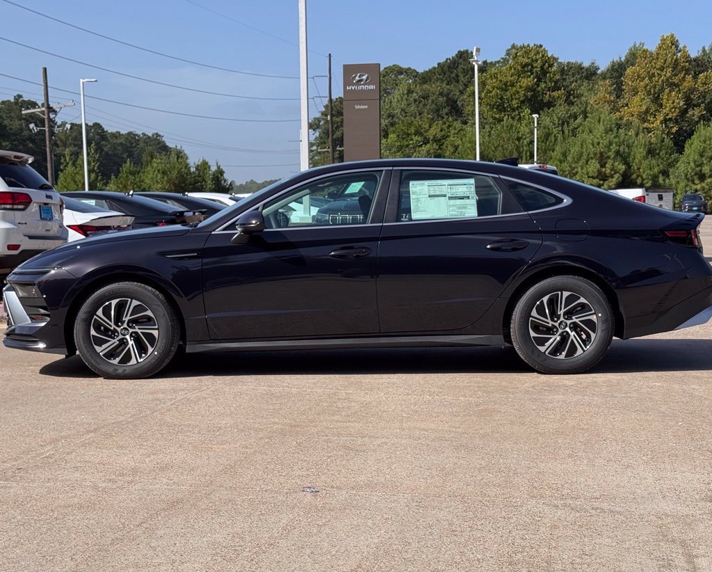 New 2026 Hyundai Sonata Blue FWD image 9