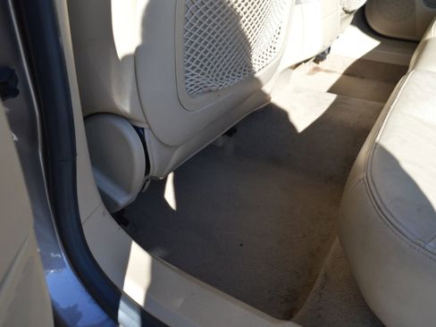 Used 2010 Buick LaCrosse CXL image 17