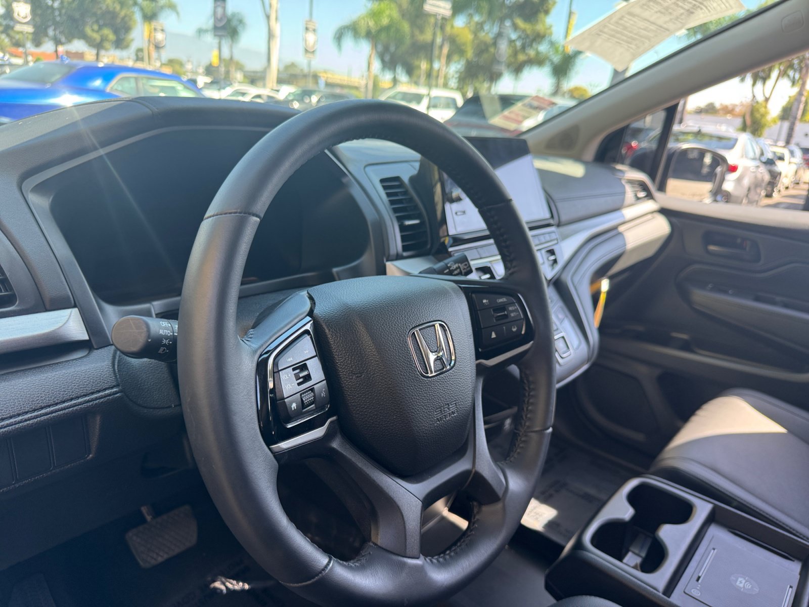 Used 2025 Honda Odyssey EX-L image 21
