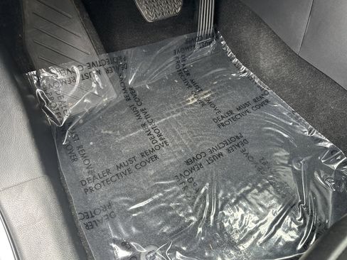 Certified 2022 Toyota RAV4 XLE FWD image 17