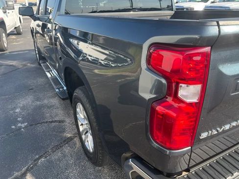 Used 2020 Chevrolet Silverado 1500 LT AWD/4WD image 7