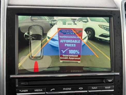 Used 2015 Porsche Cayenne S image 52