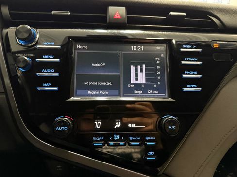Used 2019 Toyota Camry SE FWD image 31