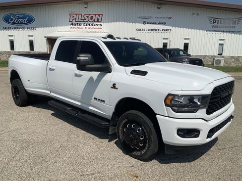 Used 2024 RAM 3500 Big Horn w/ Night Edition AWD/4WD image 2