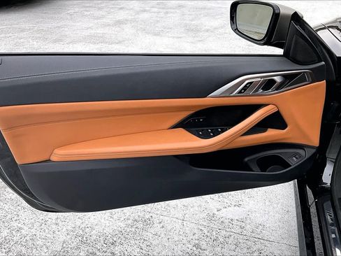 Used 2021 BMW M440i Convertible w/ Premium Package image 18