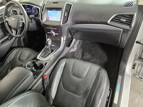 Used 2018 Ford Edge Titanium w/ Equipment Group 301A image 22