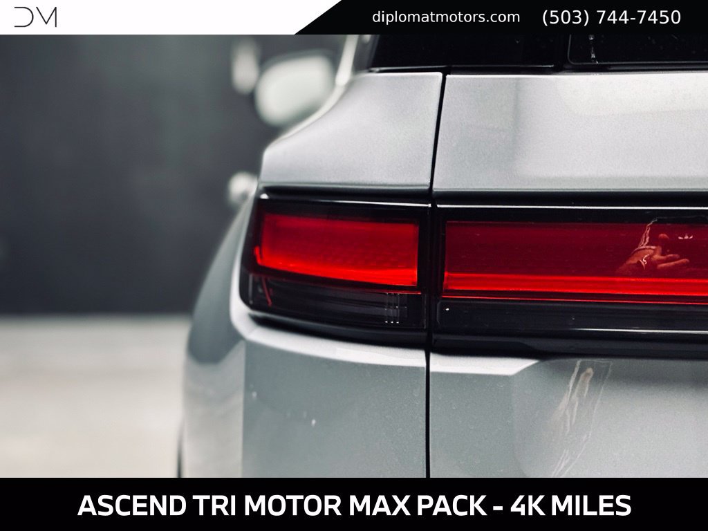 Used 2025 Rivian R1S Premium Dual AWD/4WD image 14