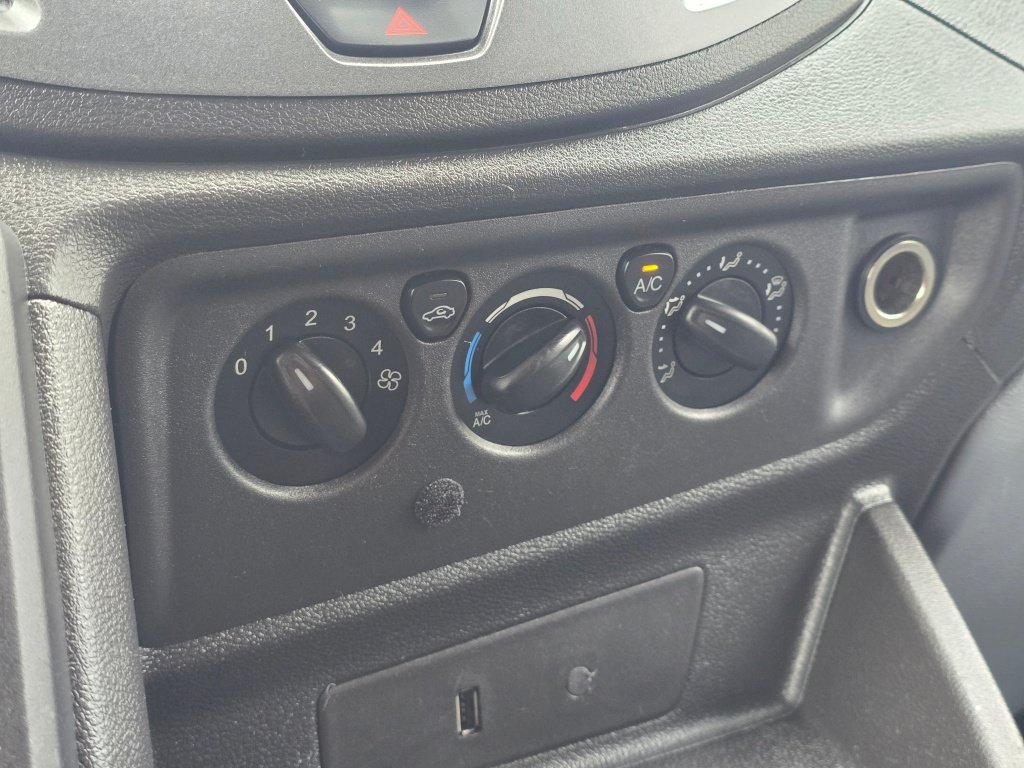 Used 2017 Ford Transit 350 XLT RWD image 31