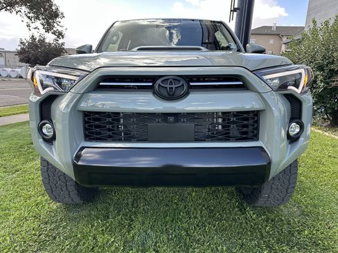 Used 2023 Toyota 4Runner TRD Off-Road Premium w/ Off Road Premium Plus Package AWD/4WD image 13