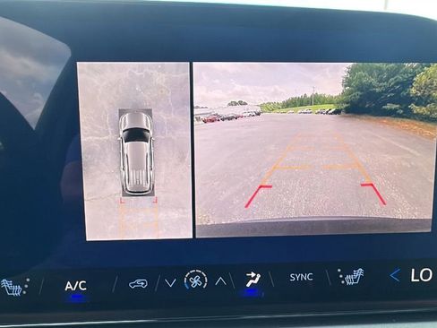 New 2026 Chevrolet Traverse LT w/ Driver Confidence Package image 29