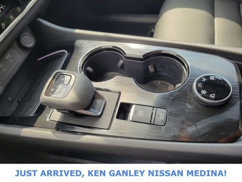 Certified 2024 Nissan Rogue SL w/ SL Premium Package image 11