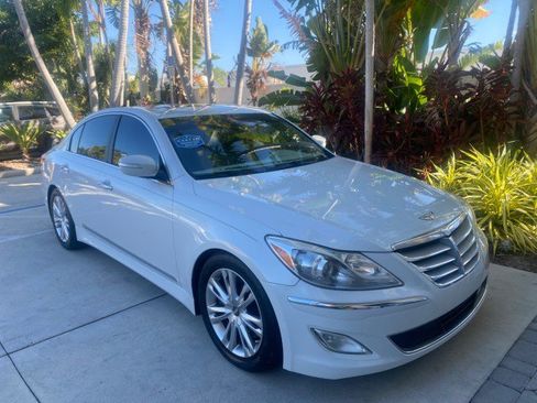 Used 2012 Hyundai Genesis 4.6 image 25