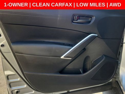 Used 2025 Toyota Corolla Cross AWD Hybrid image 21