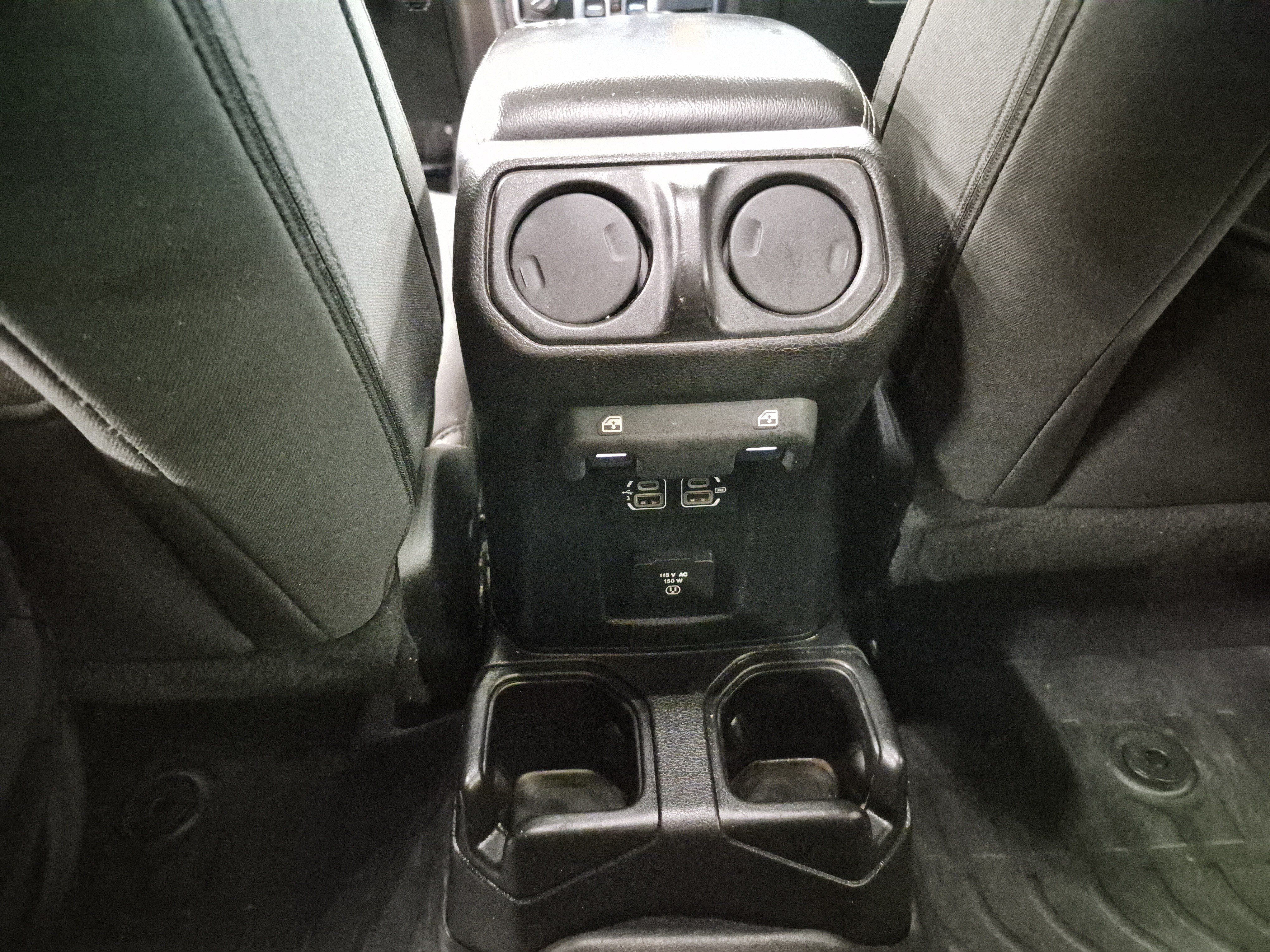 Used 2019 Jeep Wrangler Unlimited Sahara AWD/4WD image 19