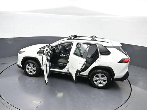 Used 2021 Toyota RAV4 XLE w/ Convenience Package AWD/4WD image 45